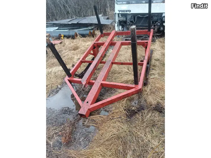 Säljes Traktorsläda till nästa vinter