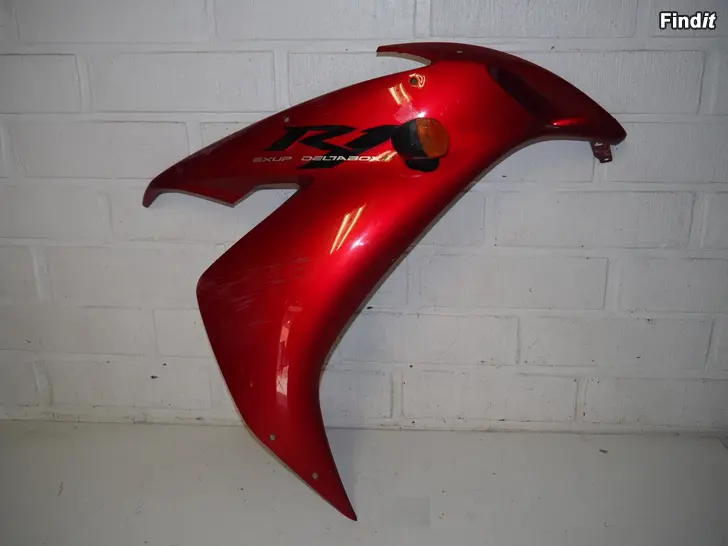 Myydään Yamaha YZF R1 04-05 osia
