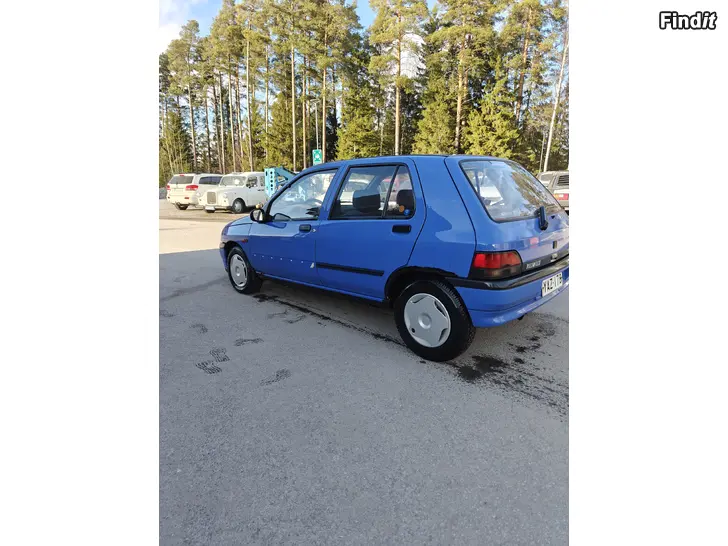 Myydään Katsastettu ajokuntoinen clio 1,4