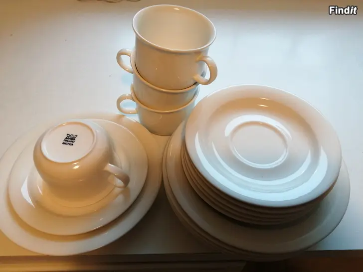 Myydään Arabian Arto teekupit