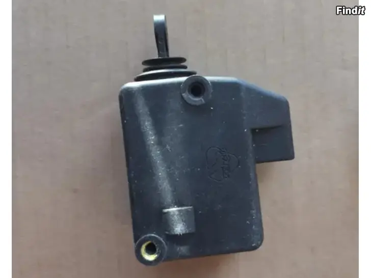 Myydään Keskuslukitus moottori