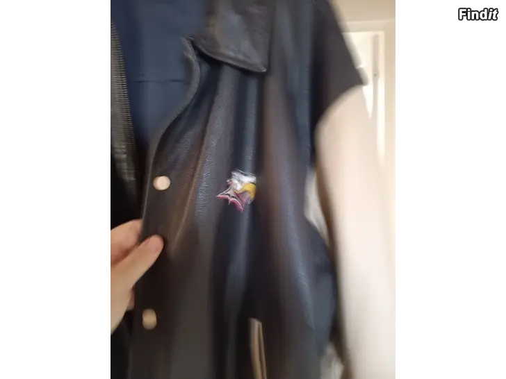 Myydään Nahkatakki