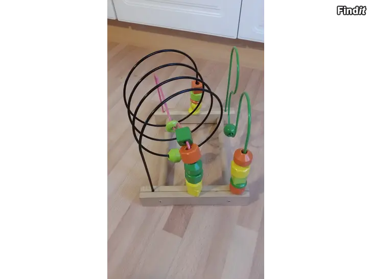 Myydään Ikea Mula labyrintti aktiviteettilelu 803.876.15 -hinta 5e