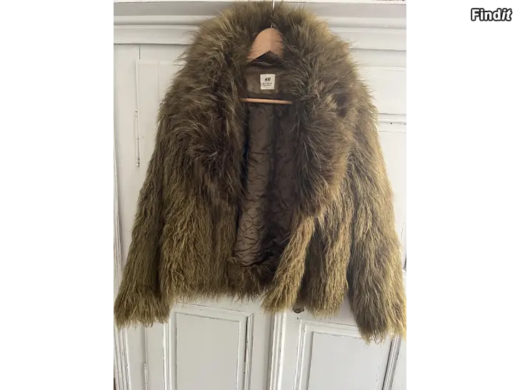 Säljes HM Studio Faux fur