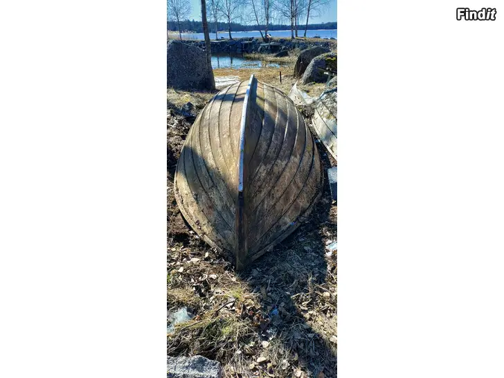 Säljes Gammal träbåt