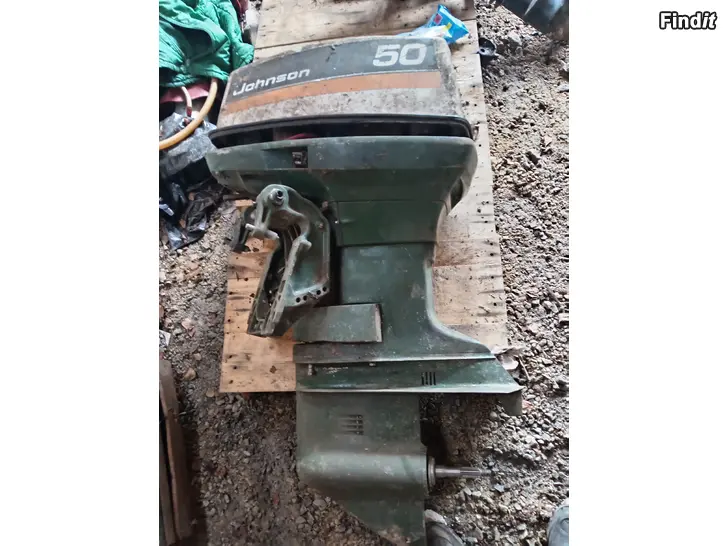 Myydään Johnson 50hp varaosiksi