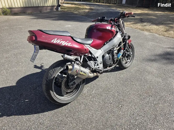 Myydään Kawasaki zx9r