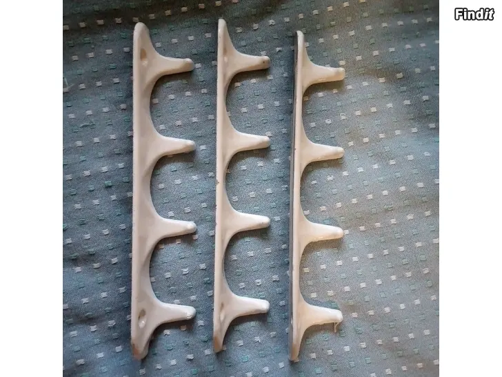 Myydään Pyyhenaulakko 26 x 3 cm  3 kpl