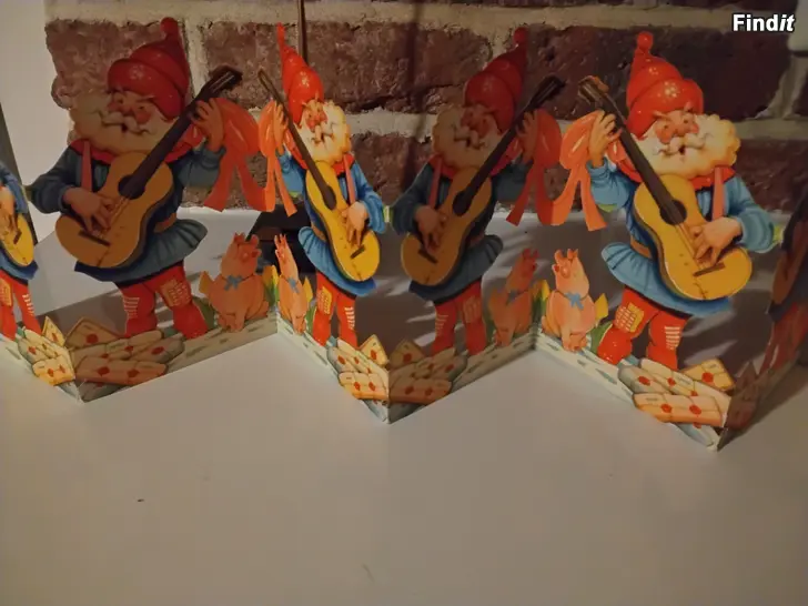 Säljes Gammaldags tomteparad