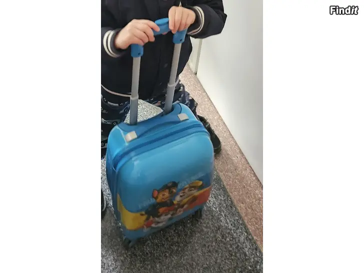 Säljes Paw patrol resväska med hjul