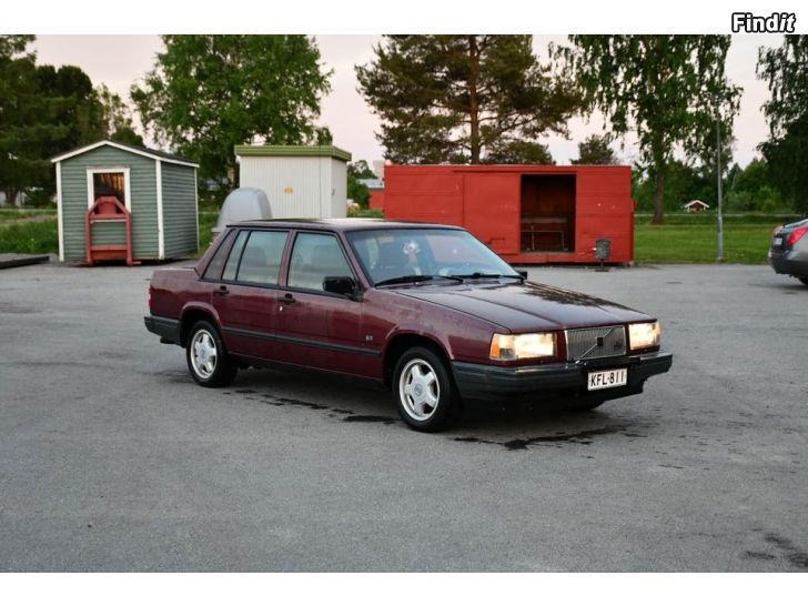 Myydään Volvo 740 GLE 1991