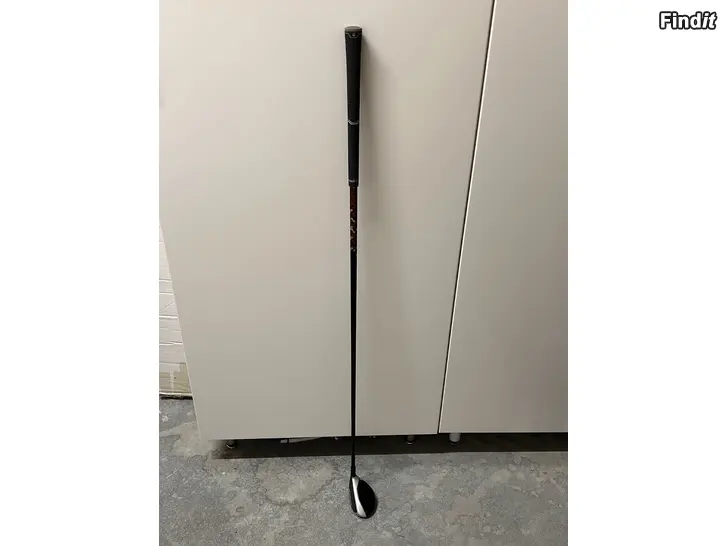 Myydään Golfklubba hybrid 3