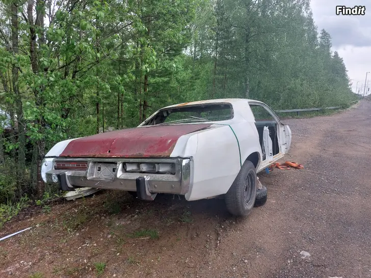 Myydään Dodge Monaco 4d ht -72 kokonaan tai osina