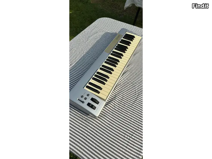 Säljes Keyboard