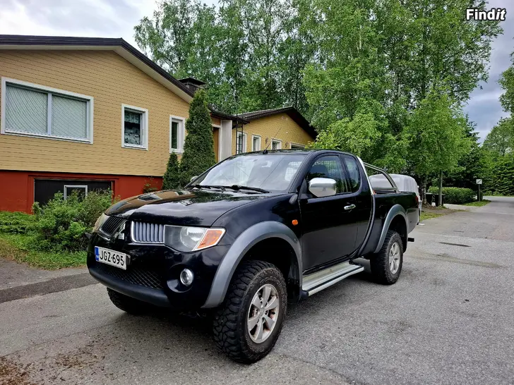 Myydään Mitsubishi L200 2.5 DI-D 4x4 Club Cab  Invite 2007