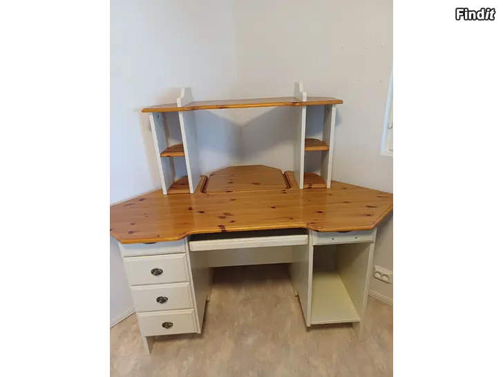Säljes Laulumaas hörn skrivbord
