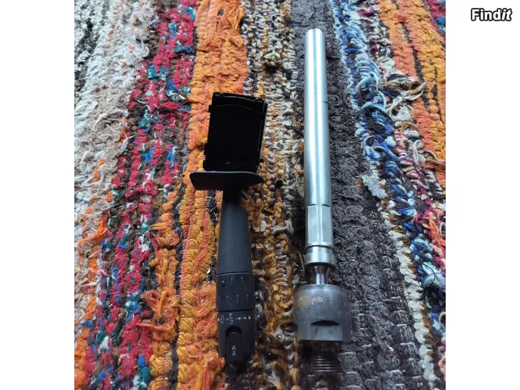 Myydään Monitoimiviiksi pyyhkijät raidetangon sisä