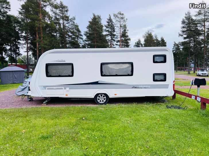 Säljes Hobby 560 kmfe familjevagn 6-7 personer 2012/13