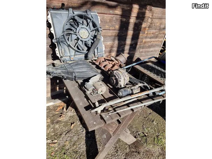 Myydään Chrysler Pt Cruiser osia