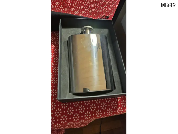 Säljes Fickplunta i rostfritt - modell större