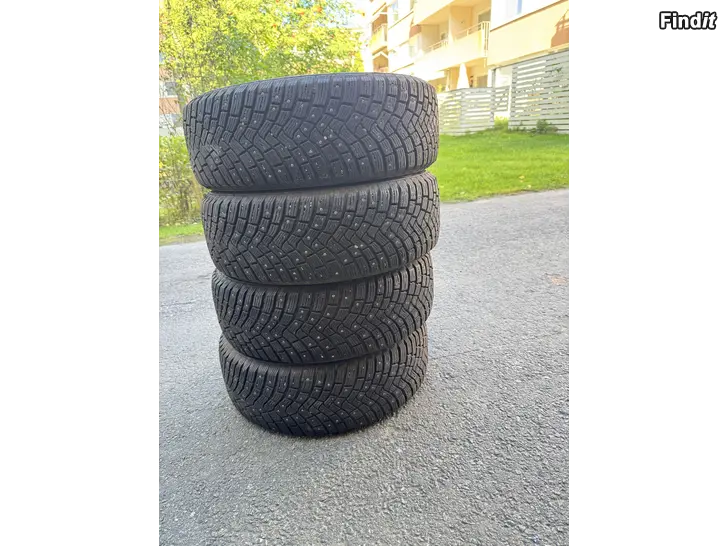 Myydään Nastarenkaat /Dubbade däck 205/60R16