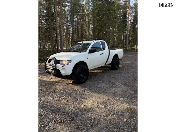 Myydään Mitsubishi L200