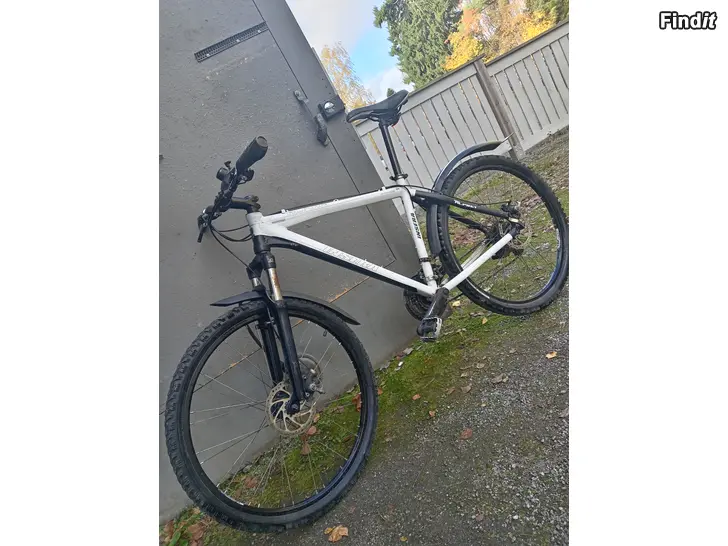 Myydään Insera Alpina maastopyörä 26
