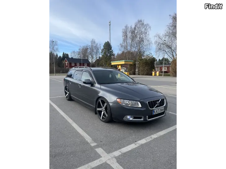 Säljes Volvo V70