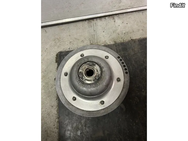 Myydään Polaris sekundärvariator