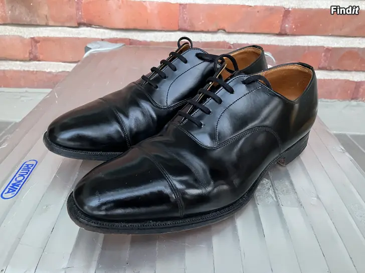 Myydään Churchs Balmoral Oxford