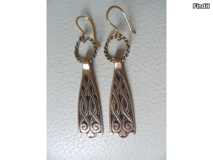 Myydään Kalevala korvakorut pronssi 5,5cm