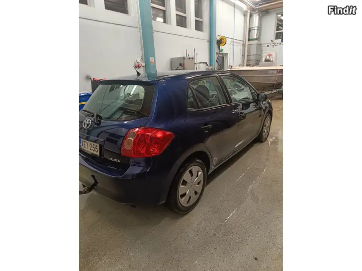 Säljes Nybesiktad Toyota Auris