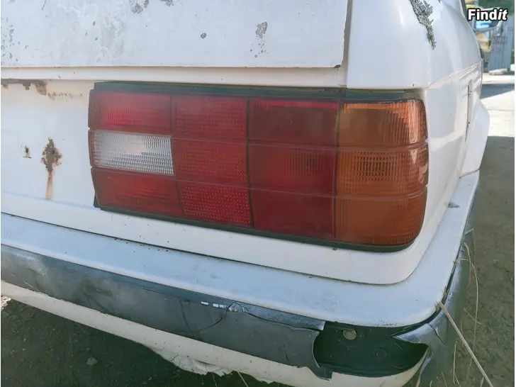 Säljes BMW E30 1989 takavalot