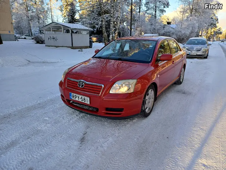 Säljes Toyota avensis 1.6 bensin