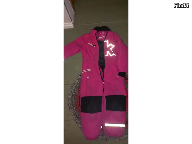 Myydään Talvihaalari  110/116