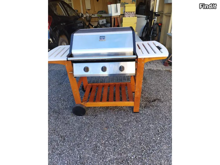 Myydään KAASUGRILLI