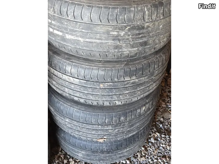 Säljes Volvo fälgar med däck