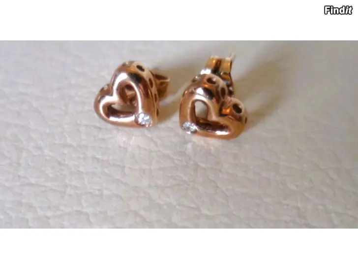 Säljes Timanttikorvakorut Kulta 585