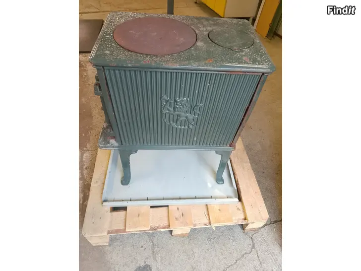 Säljes Liten Jötul kamin