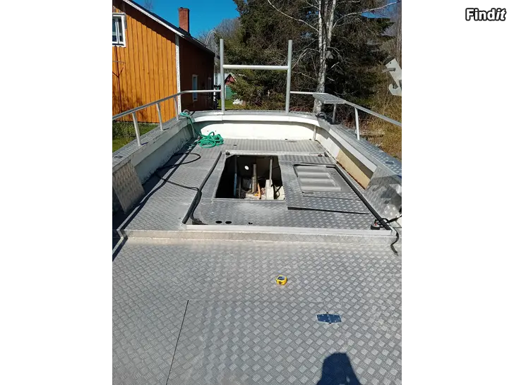 Säljes Avstannat  begagnat båt projekt