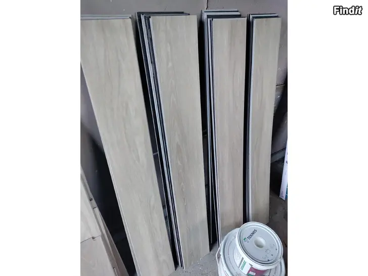 Säljes Golvvinyl Kährs Grå