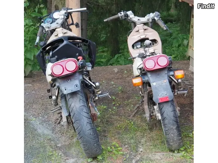 Myydään Honda NSR 125 R 89-93 JC20 osia