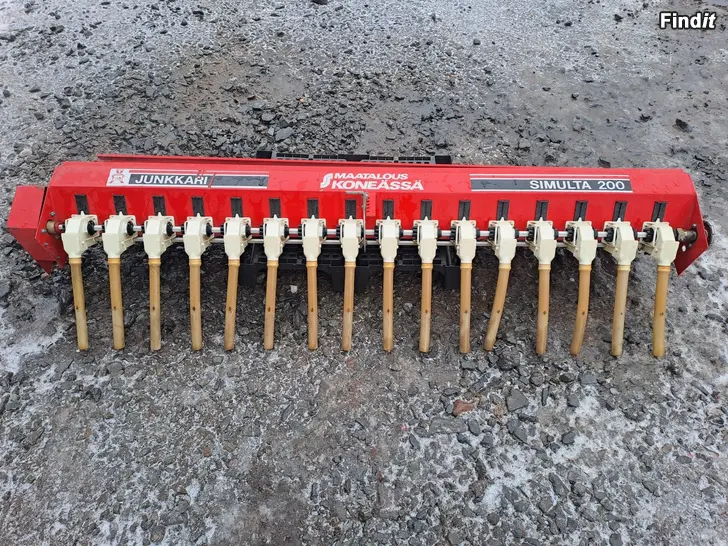 Myydään Junkkari simulta 200 piensiemenlaatikko