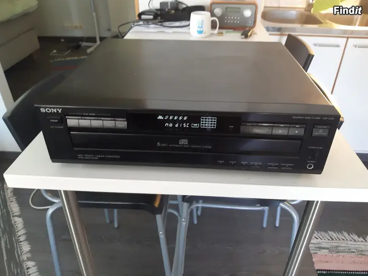 Myydään CD-karuselli - Sony CDP-C225