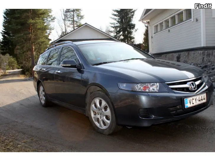 Myydään Juuri katsastettu tilava farmari Honda Accord 2.0 i Sport Tourer