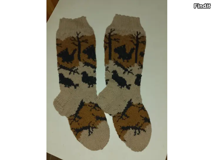 Myydään Villasukat erämiehelle