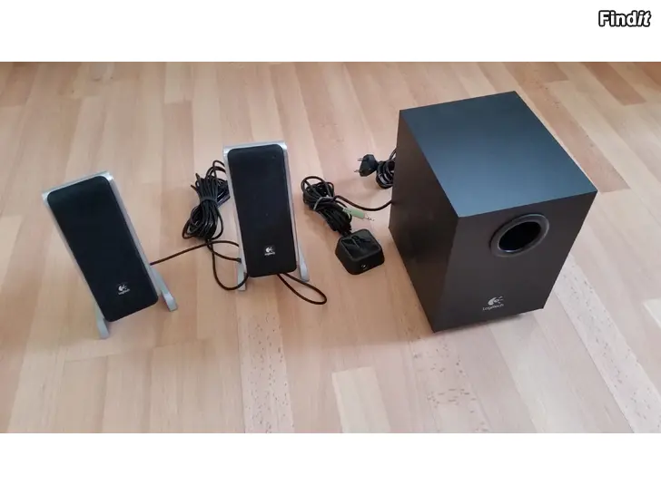 Myydään Kaiuttimet 2kpl Logitech 4ohm ja subwoofer LS21 18e