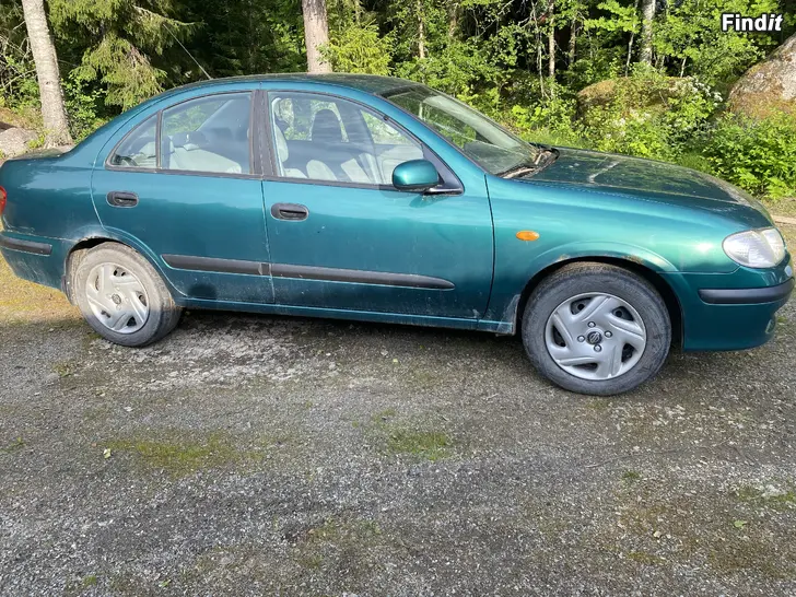 Myydään Nissan Almera