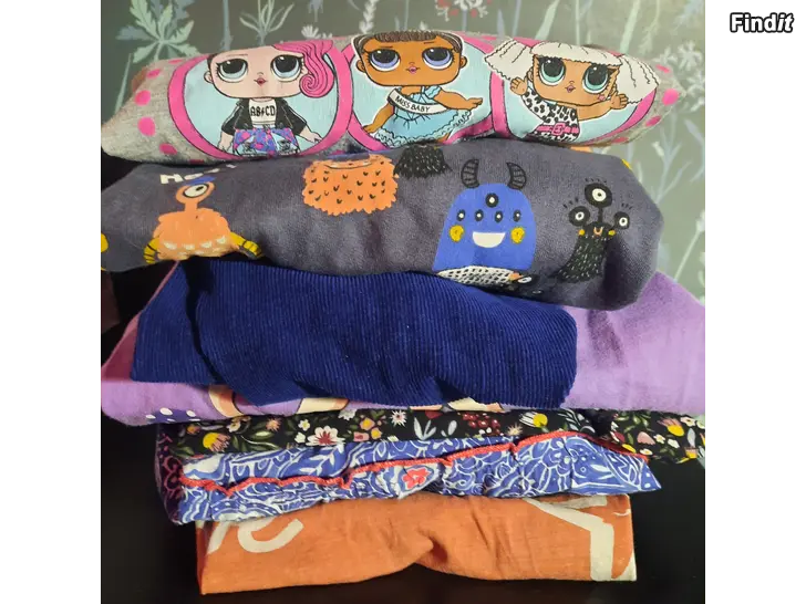 Myydään Kläder 122/128