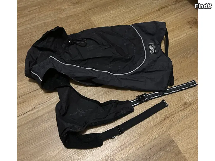 Säljes Hurtta lätt höst och vårjacka storlek 36